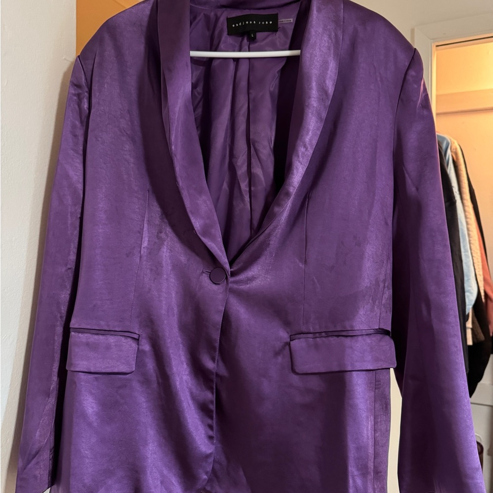 Lustrous Satin Blazer with Collar - Picture 2 of 4